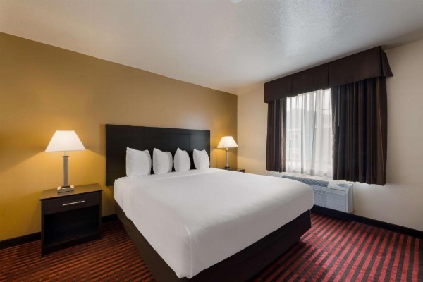  Best Western Salinas Valley Inn & Suites image 17